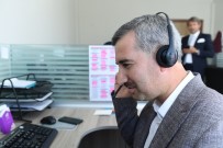 Başkan Çınar Çağrı Merkezinde Vatandaşların Telefonlarına Yanıt Verdi