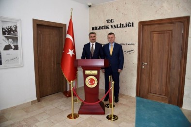 Bolu Valisi Baruş İle Bilecik Valisi Büyükakın Bir Araya Geldi