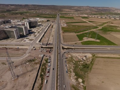 Büyükşehir'de Mega Projeler Devam Ediyor