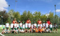 AHMET TANER KıŞLALı SPOR SALONU - Çankayalı Çocuklar Yaz Spor Okulunda