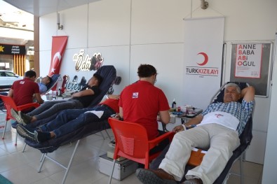 Erdemli'de Kan Bağışı Kampanyası