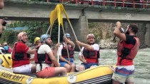 OSMAN AŞKIN BAK - Gençlik Ve Spor Bakanı Bak, Rafting Yaptı