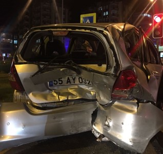 Samsun'da Zincirleme Kaza Açıklaması 1 Yaralı