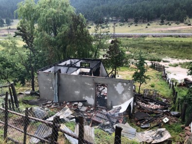 Yıldırım Düşen Yayla Evi, Kullanılmaz Hale Geldi