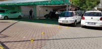 LÜKS OTOMOBİL - Antalya'da Park Halindeki Lüks Otomobile Silahlı Saldırı