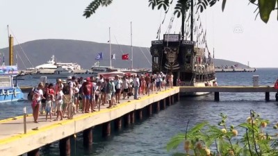 Bodrum'da 'Korsan Gemilerle' Tekne Turu Meşhur Oldu
