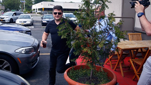 FETÖ firarisi Aydoğan Vatandaş (Fuat Avni) ABD'de görüntülendi