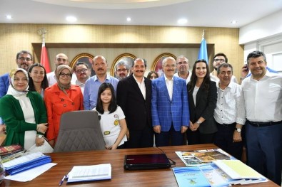 AK Parti Balıkesir'de Zaferini Kutluyor