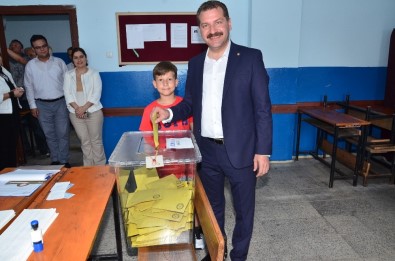 Balıkesir İlçe Belediye Başkanları Oylarını Kullandı