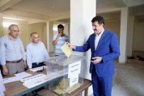 MEHMET EKİNCİ - Eyyübiye Belediye Başkanı Mehmet Ekinci Oyunu Kullandı