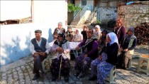 BOZKÖY - Manisa'da 48 Nüfuslu Mahallede, Oy Verme İşlemi 32 Dakikada Bitti