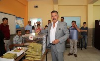 YALıNAYAK - Mersin'de Belediye Başkanları Oyunu Kullandı