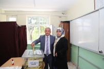 FERTEK - Niğde Belediye Başkanı Rifat Özkan Oyunu Kullandı