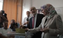 TEMEL KARAMOLLAOĞLU - Saadet Partisi Genel Başkanı Karamollaoğlu Oyunu Çankaya'da Kullandı