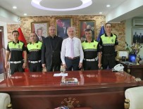 SAĞANAK YAĞMUR - Başkan Kamil Saraçoğlu'ndan Fedakar Polislere Ödül