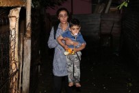 GECEKONDU - Gecekondu Yağmura Dayanmadı