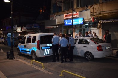 Malatya'da Silahlı Ve Bıçaklı Kavga Açıklaması 1'İ Ağır 2 Yaralı