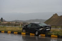 Tosya Yeni Sanayi Kavşağında Trafik Kazası Açıklaması 2 Yaralı