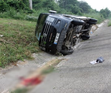 Yalova'da Minibüs Devrildi Açıklaması 3 Yaralı