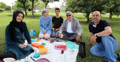 Başkan Karaosmanoğlu, 'Esnafımız İstediği Zaman Bana Ulaşabilir'