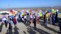 ŞEYH AHMED YASİN - Gazzeli Çocuklar Gökyüzüne Balon Bıraktı