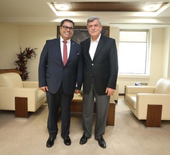 GTÜ Rektörü Aslan'dan, Başkan Karaosmanoğlu'na Ziyaret