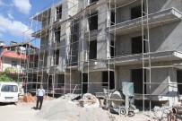 FARABI - İnşaatın 4. Katından Asansör Boşluğuna Düşen Sıvacı Yaralandı