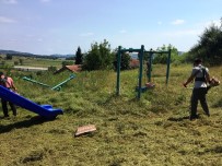 ONARIM ÇALIŞMASI - İzmit'in Köylerinde Parklar Elden Geçirildi