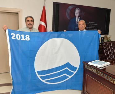 Mersin'de Halk Plajlarında İkinci Mavi Bayrak Susanoğlu'na