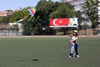 YENİMAHALLE BELEDİYESİ - Yenimahalleli Minikler Uçurtma Şenliğinde Buluştu