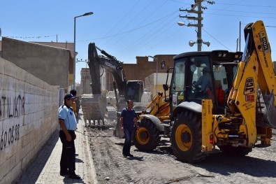 Ceylanpınar'da Gazi Caddesi Sıcak Asfalta Kavuşuyor