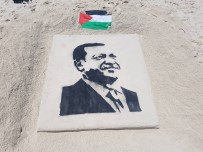 Filistinli Gazi, Cumhurbaşkanı Erdoğan'ın Resmini Gazze Sahiline Çizdi