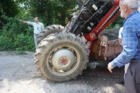 YENIKÖY - Şaha Kalkan Traktörde Sıkışan Sürücüyü İtfaiye Kurtardı