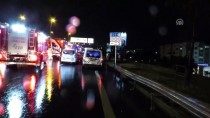 Üsküdar'da Otomobile Çarparak Savrulan Araca Bariyer Saplandı