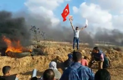Gazze-İsrail Sınırında Türk Bayrağı