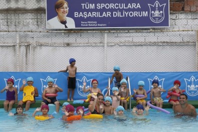Konak'ta Yüzmeye Engel Yok