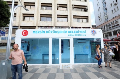 Mersin'de 'Akıllı' duraklar hem sıcaktan hem de soğuktan koruyor