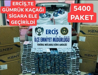 Van'ın Erciş İlçesinde 5 Bin 400 Paket Kaçak Sigara Ele Geçirildi