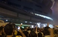 TEZAHÜRAT - Ali Koç Balkon Konuşması Yaptı