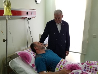 Başbakan Yıldırım Rahatsızlanan Milletvekilini Hastanede Ziyaret Etti