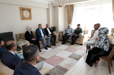 Başkan Uysal Eyüpsultan'da Vatandaşlarla Sohbet Etti