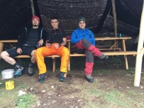 Demirkazık Dağı'nda 3 Dağcı Mahsur Kaldı