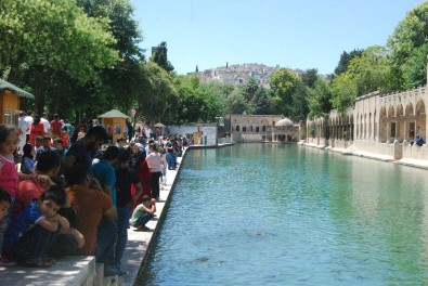 Balıklıgöl'e Turist Akını