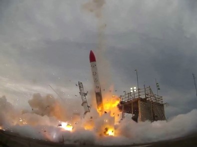 Japonya'da Roket Fırlatıldıktan 6 Saniye Sonra Düştü