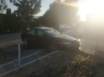 KARAHıDıR - Kırşehir'de Trafik Kazası Açıklaması 3 Yaralı