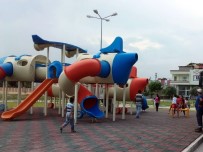 MUHITTIN PAMUK - Akdeniz Belediyesi'nden 'Her Mahalleye Çocuk Parkı' Projesi