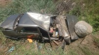 Yoldan Çıkan Otomobil Takla Attı Açıklaması 4 Yaralı