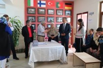 Başkan Karaaslan, Okuma Yazma Öğrenen Kadınları Ödüllendirdi