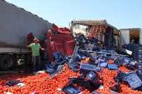 ŞEKER FABRİKASI - Domates Yüklü Tır Karpuz Yüklü Tıra Çarptı