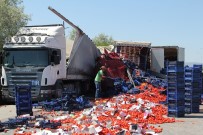 ŞEKER FABRİKASI - Domates Yüklü Tır, Park Halindeki Karpuz Yüklü Tıra Çarptı